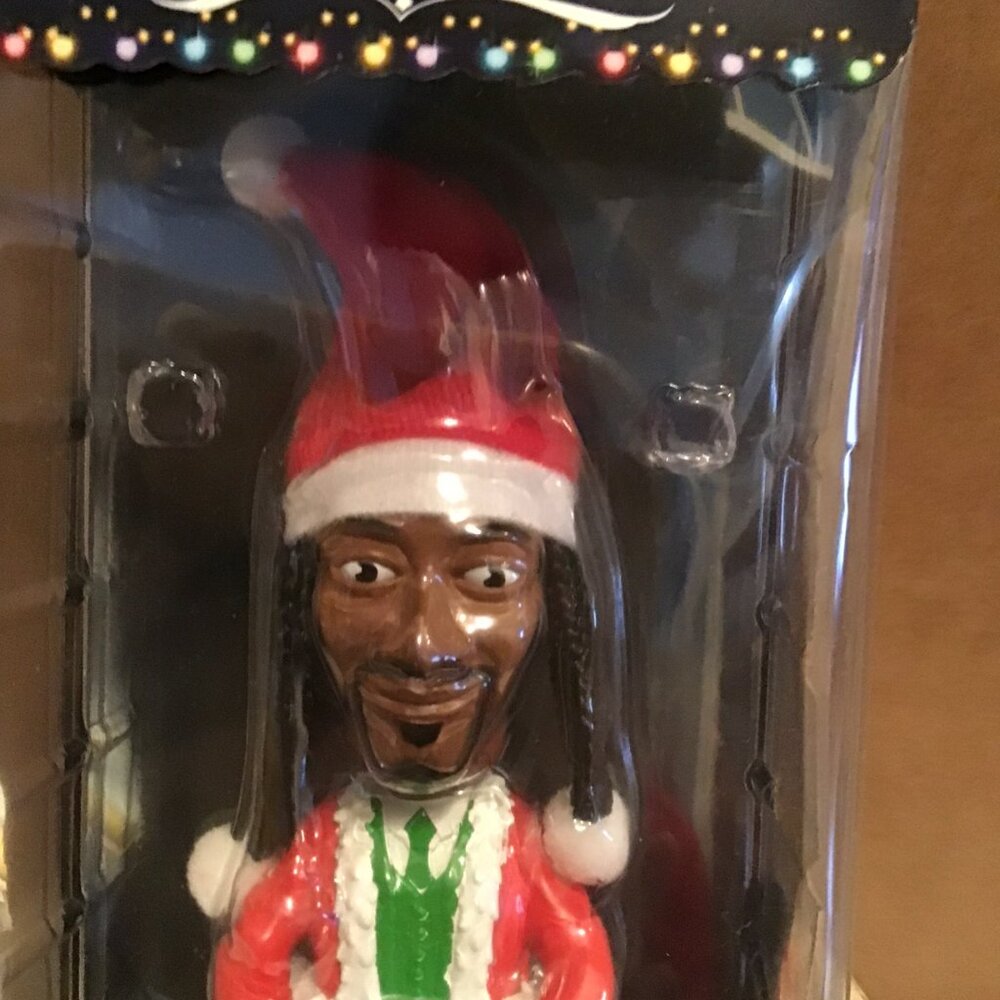 NIB Snoop on the Stoop Bobblehead -
